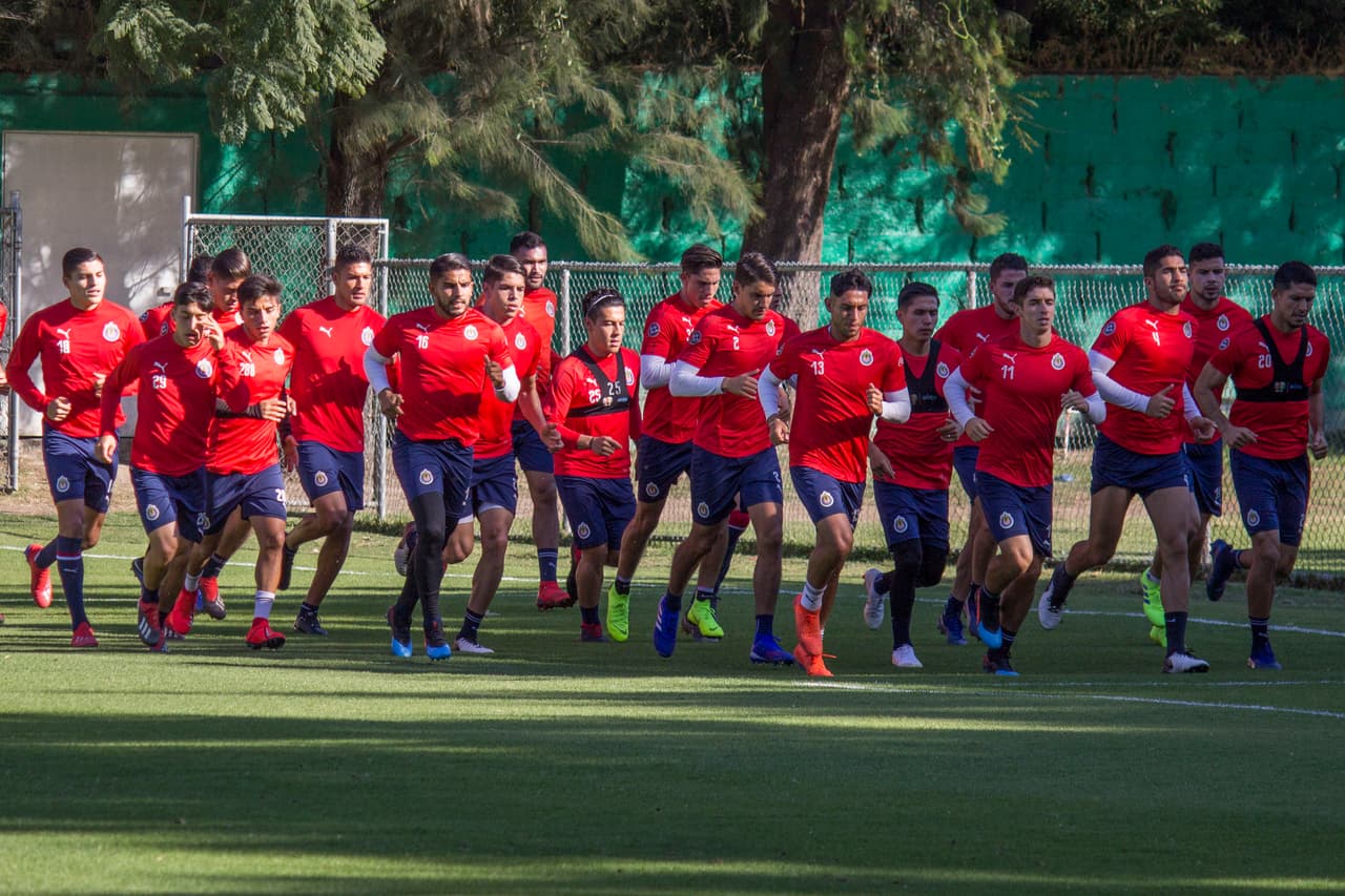 Chivas de Guadalajara levantó su nivel en este semestre y en el Clausura 2019 está de quinto, apenas a un puntos del liderato. Es por eso que entrena duro para mantener su paso firme contra Necaxa.