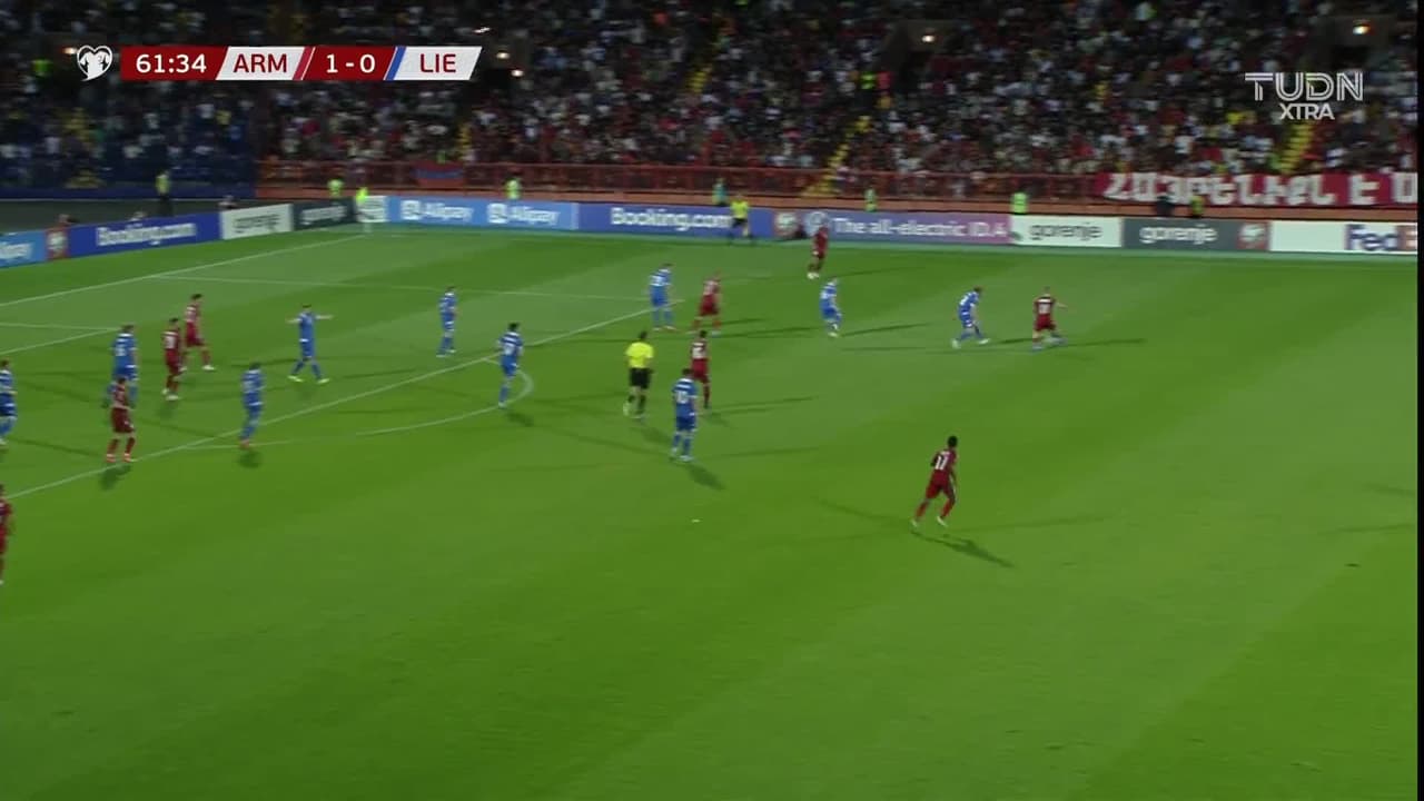 ¡TIRO ATAJADO! disparo por Zhirayr Shaghoyan.