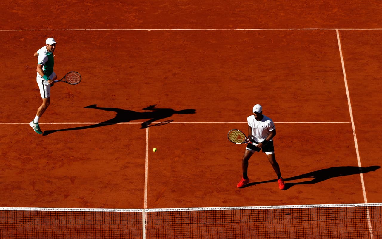 En primera ronda vencieron all israelí Jonathan Elrich y al brasileño Andre Sa con parciales 6-3, 7-6.