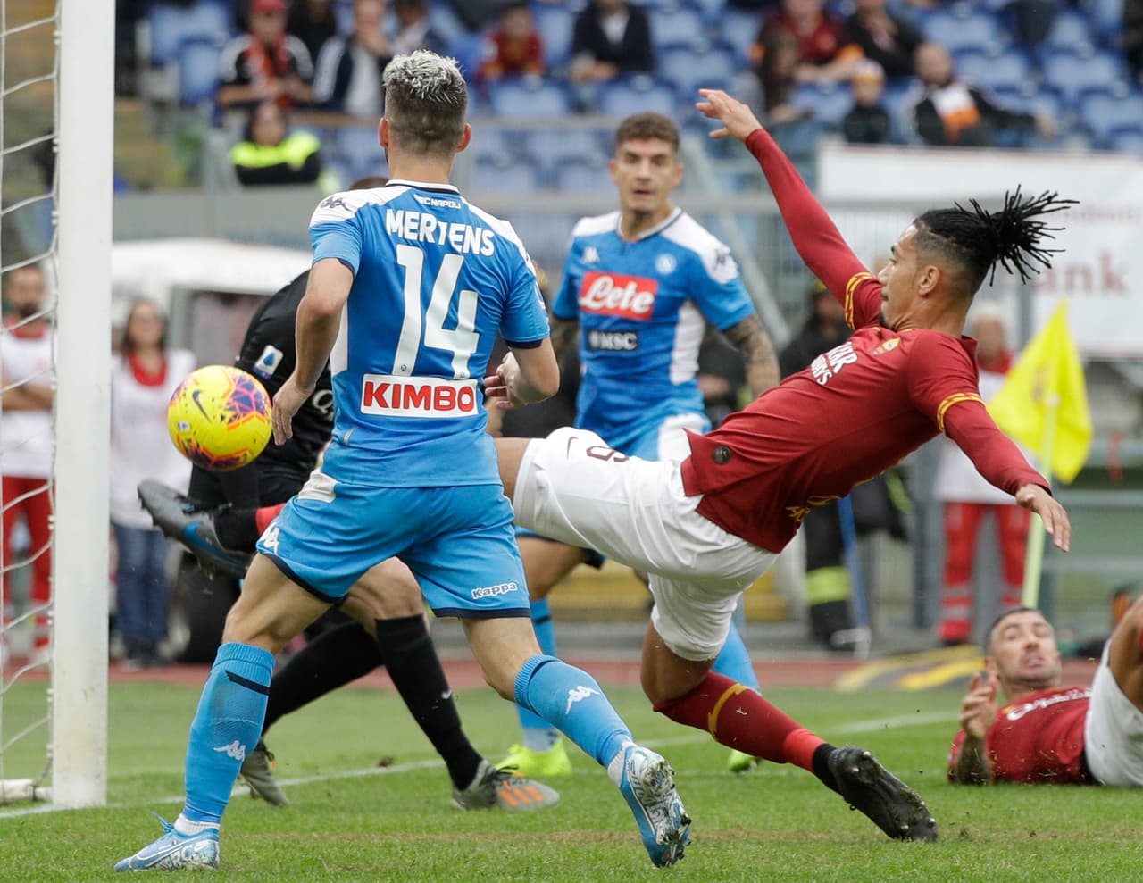 Para Roma anotaron Zaniolo (19’) y, de tiro penal, Veretout (55’). Milik (72’) descontó para los visitantes. Napoli recibirá el 5 de noviembre a Salzburg en partido de Champions League.