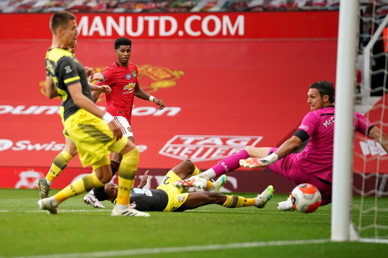 En el minuto 90+5 el Southampton empata el partido y deja al Manchester United fuera de puestos de Champions League.