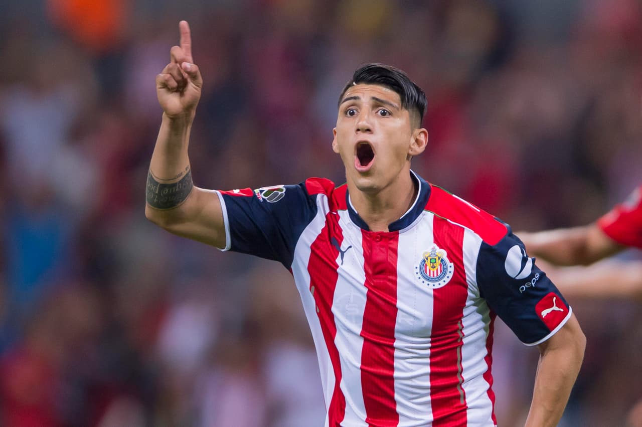 Minutos después Alan Pulido pondría el balón en las redes pero el tanto fue anulado por un fuera de lugar muy cerrado.