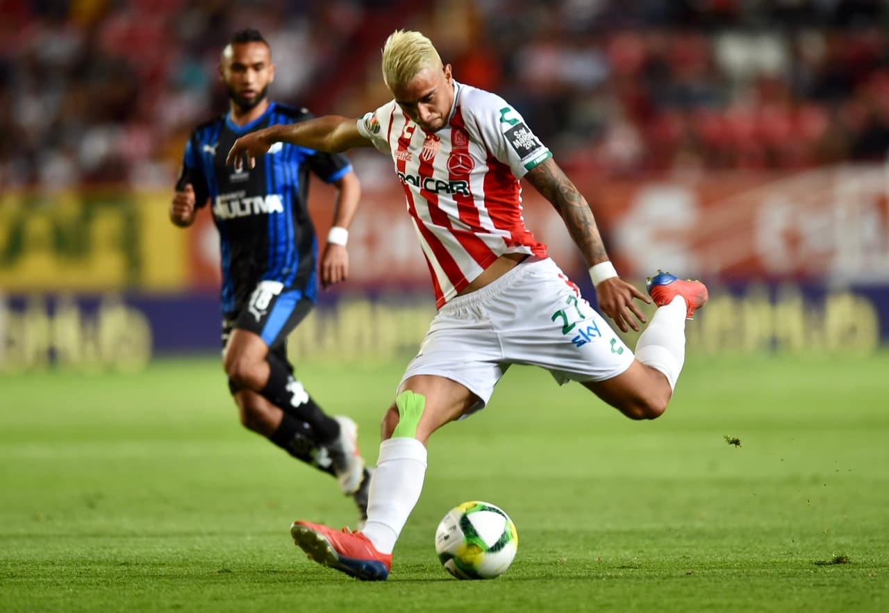 Necaxa no dejó de insistir y fue en busca de la victoria sobre los minutos finales.