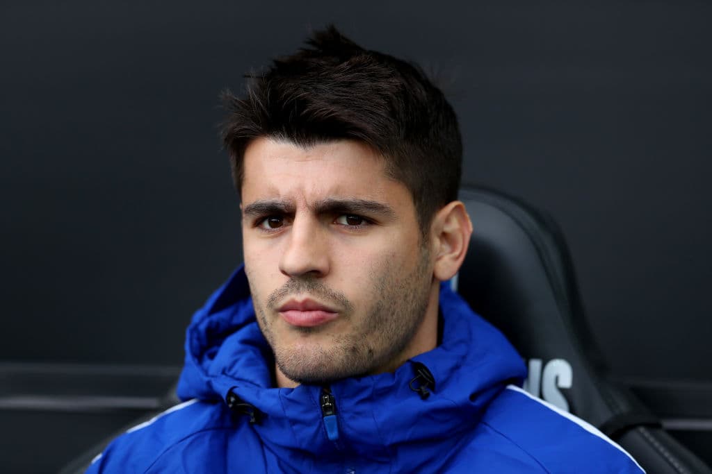 El delantero español del Chelsea FC de la Premier League de Inglaterra, Álvaro Morata, está en el radar rossonero para reforzar el ataque del otrora grande de Italia venido a menos.