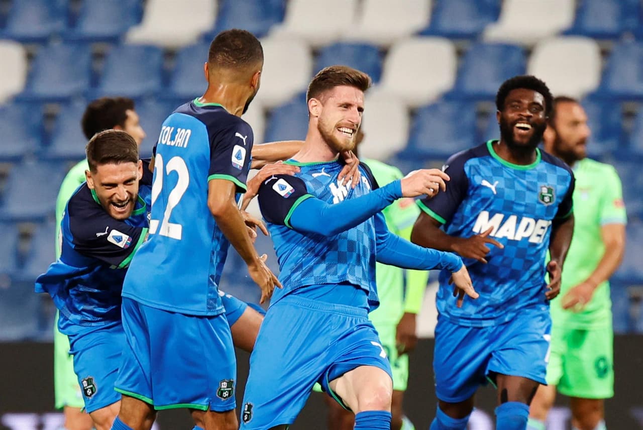 Lazio cayó ante Sassuolo 0-2, pero aún así, ya quedó calificado para la UEFA Europa League en su próxima edición. Kyriakopoulos y Berardi anotaron para los locales.