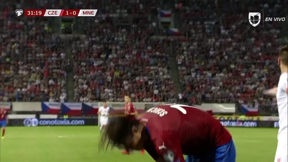 Tiro de esquina para Czech Republic