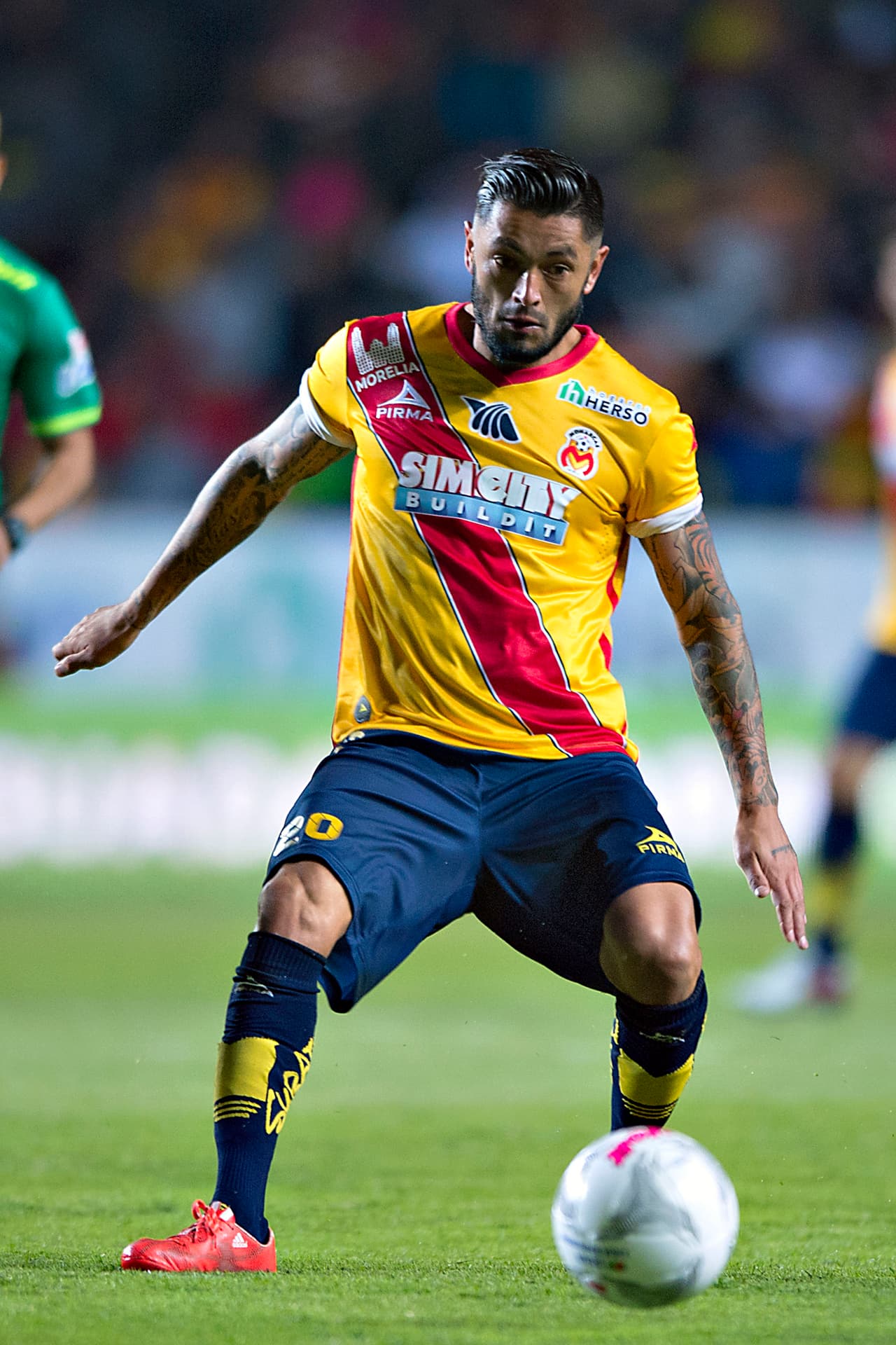 Rodrigo Millar, Morelia.- En el minuto 7 del partido, su arquero le dio un pase corto en un saque de meta, que ante la presión de Enrique Triverio a escasos metros del área grande, perdió el balón que a su vez terminó en el primer gol del encuentro.