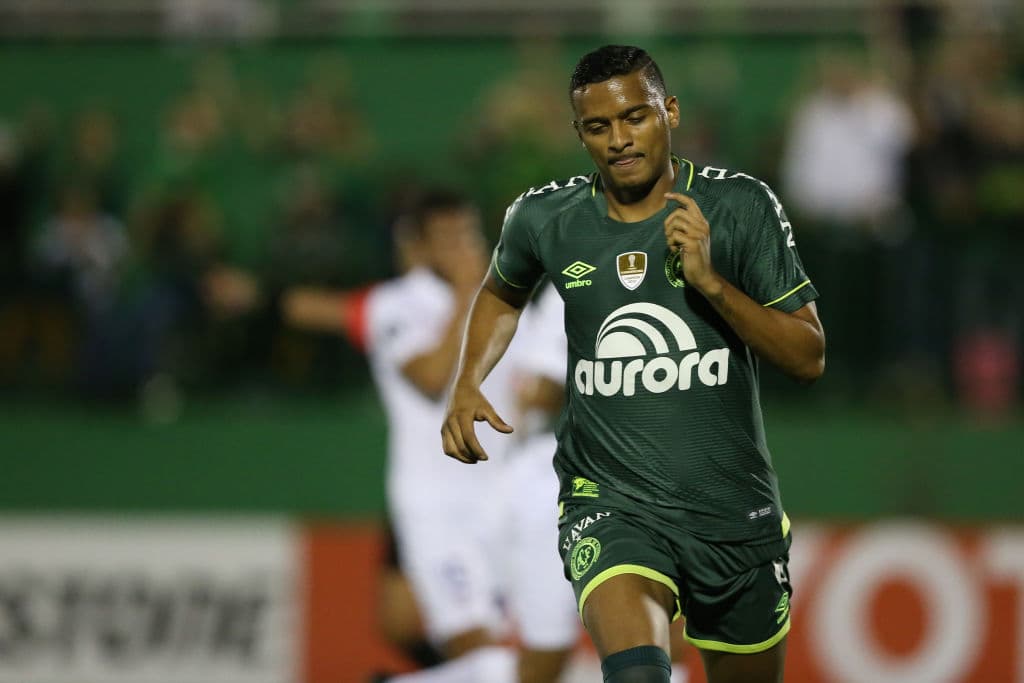 Reinaldo, defensa. Llegó como jugador estrella del Sao Paulo, club al que regresó y donde actualmente juega.