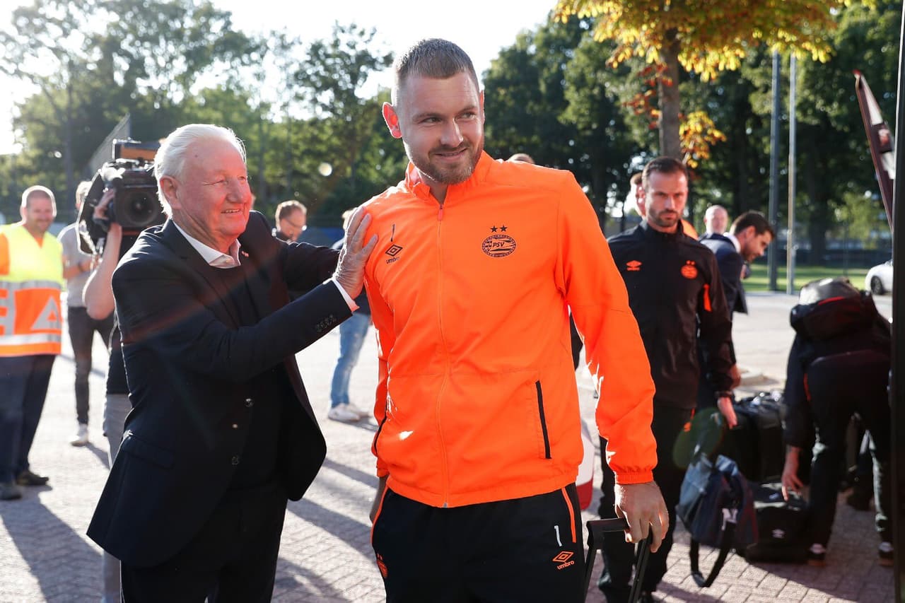 Llegada de los jugadores al Mandemakers Stadion