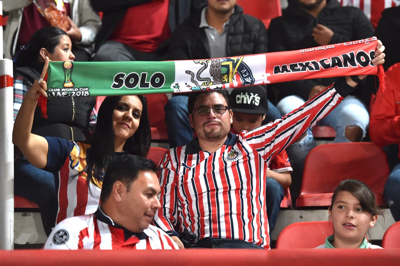 En familia llegaron los fanáticos de Chivas para el duelo contra Necaxa por el 
<a href="https://www.univision.com/deportes/futbol/liga-mx/" target="_blank">Clausura 2019</a>.