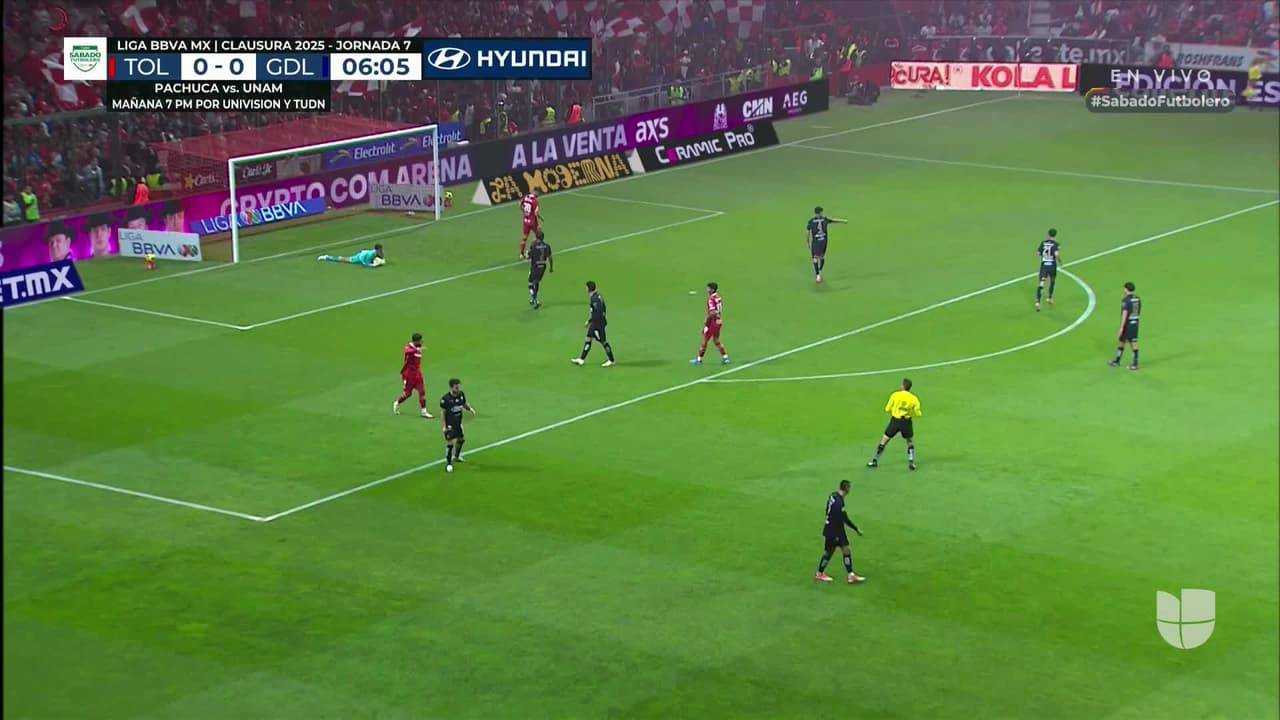 ¡TIRO ATAJADO! disparo por Jesús Angulo.