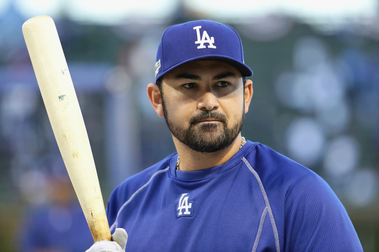 Adrián González ya reportó con los Dodgers.