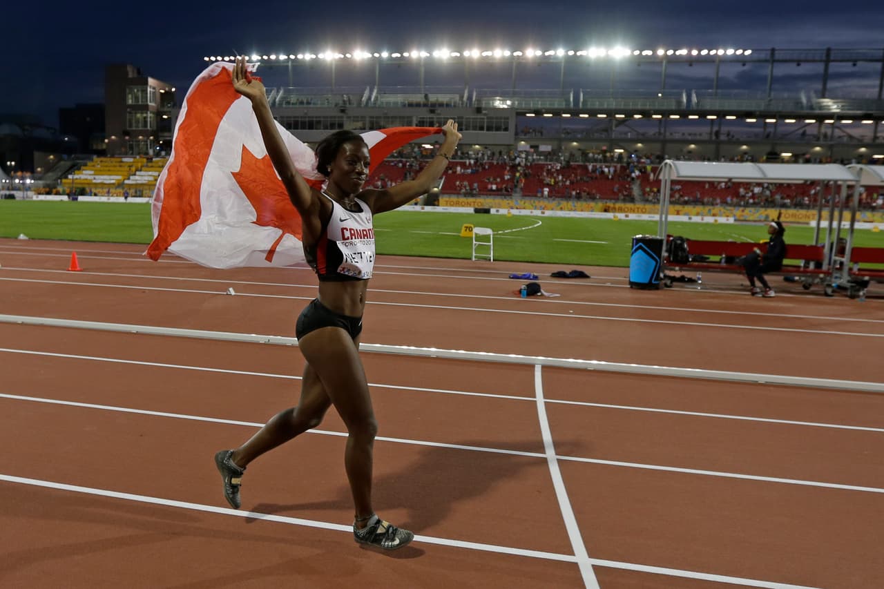 Christabel Nettey de Canadá ganó el oro en salto largo, Bianca Stuart de Bahamas la plata y Sha’Keela de Estados Unidos el bronce.