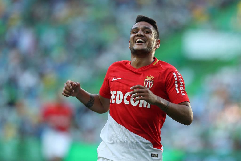 El Sevilla está buscando todavía un remplazo para Pablo Sarabia, traspasado al PSG, y el equipo sevillano, pese a que ha firmado ocho futbolistas, no se detiene. En este sentido en Portugal aseguran que el extremo del Mónaco Rony Lopes (23 años) puede acabar en el Sánchez Pizjuán. Formado en los escalafones inferiores del Benfica y tras pasar por el Manchester City y, en calidad de cedido, en el Lille, el portugués ha cuajado una excelente campaña