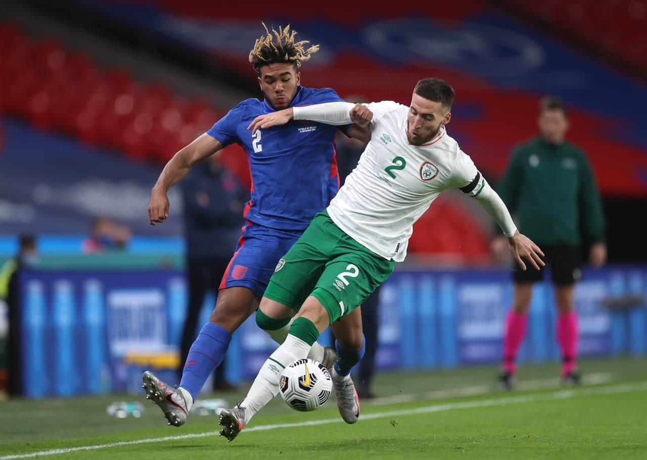En duelo de preparación a la quinta fecha de la Nations League, el cuadro inglés goleó en Wembley. | Maguire (18’) abrió el marcador, Sancho (31’) hizo el segundo y Calvert-Lewin (56’) selló la goleada. Inglaterra se medirá a Bélgica e Irlanda se enfrentará a Gales en la J5 de la justa europea.