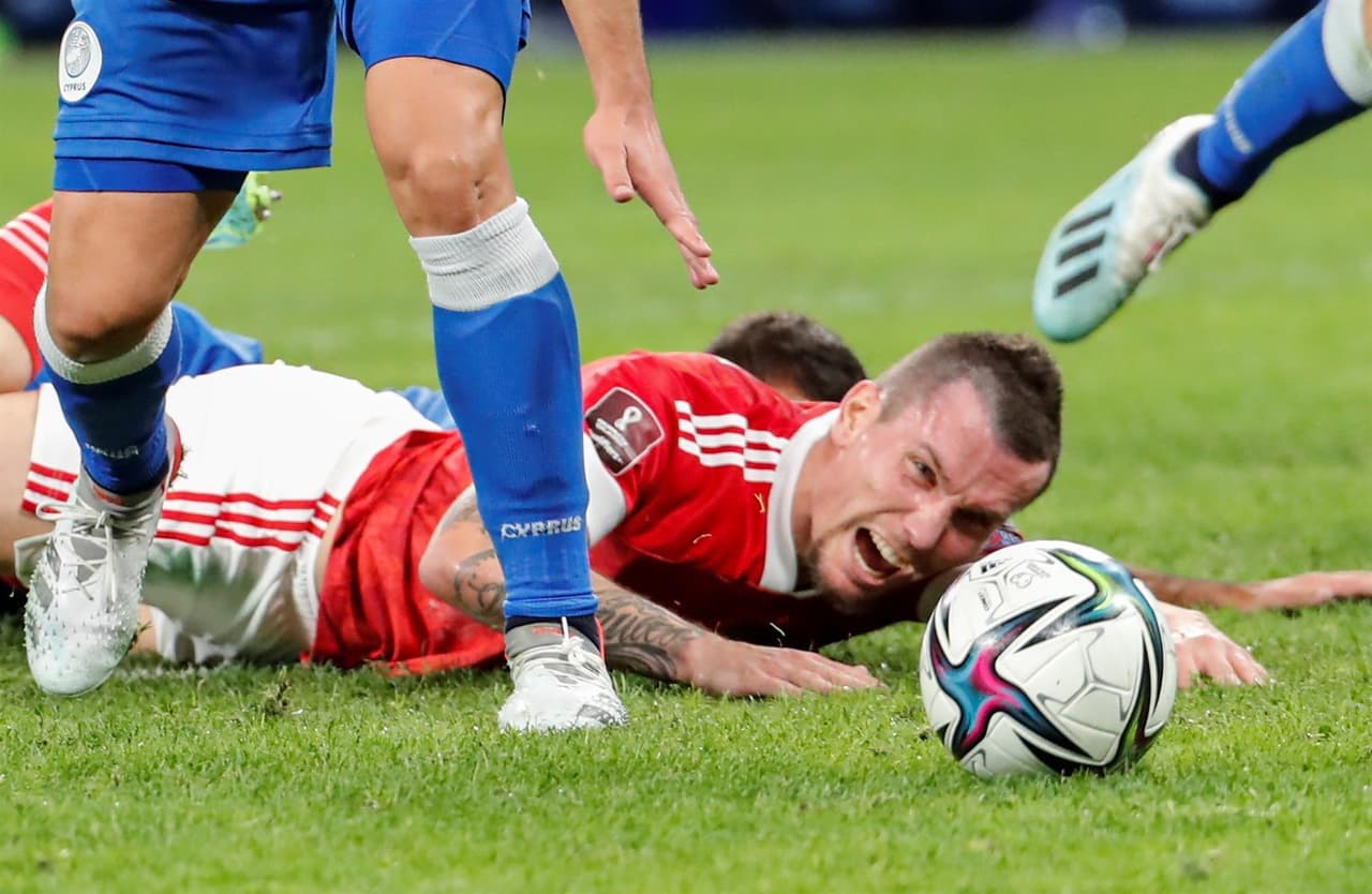 Rusia destroza a Chipre 6-0 durante la fecha UEFA rumbo a Catar 2022. Yerokhin marcó doblete, Smolov, Mostovoi, Sutomín y Zabolotny sumaron un tanto, dando un triunfo avasallador. Luxemburgo triunfa 3-1 sobre Azerbaiján y Macedonia del Norte goleó a Armenia 5-0.