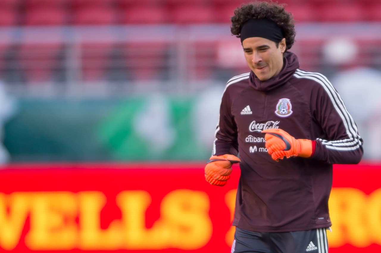 Guillermo Ochoa es uno de los que parece tener un cupo fijo entre los arqueros de México.