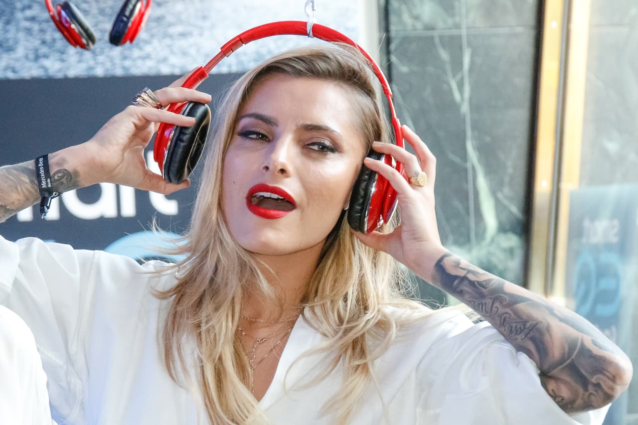 Indiferente de la situación futbolística de Karius, Thomalla se notó muy contenta junto al arquero, cuya carrera cambió en menos de seis meses.