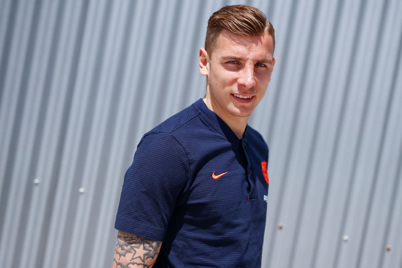 Sigue sonando muy fuerte la versión de una salida de Lucas Digne del Barcelona con rumbo al Bayern Múnich.