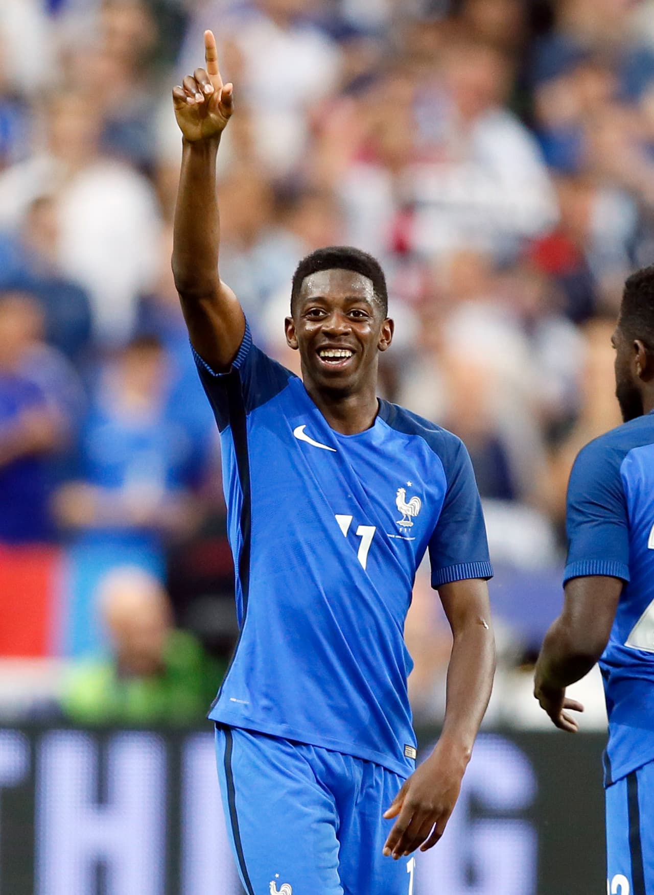 El joven francés Ousmane Dembélé (Borussia Dortmund) estaría siendo tentado por el Paris Saint-Germain.