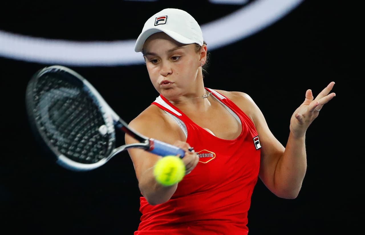 Ashleight Barty supo revertir la suerte del partido contra Camila Giorgi y la venció 5-7, 6-4, 6-1.