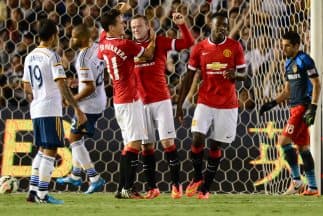 Manchester United se estrenó con goleada en el primer partido que dirige Louis Van Gaal.
