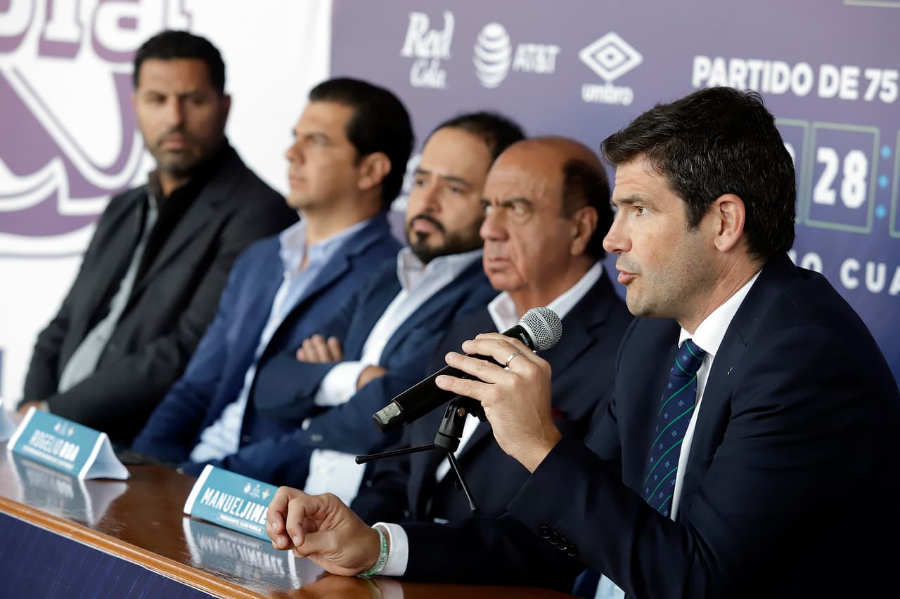 Así dieron a conocer las directivas del Puebla y del Real Betis los detalles sobre su partido amistoso a finales de julio en el Estadio Cuauhtémoc, con motivo del 75 aniversario del equipo camotero. Los futbolistas mexicanos ligados al equipo bético, Andrés Guardado y Diego Lainez, están más que contemplados para tomar parte en los festejos y en el cotejo.