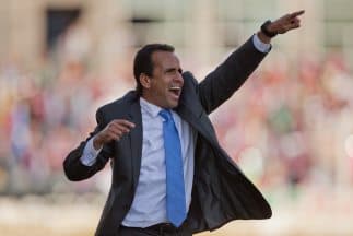 El DT colombiano y leyenda del FC Dallas Oscar Pareja