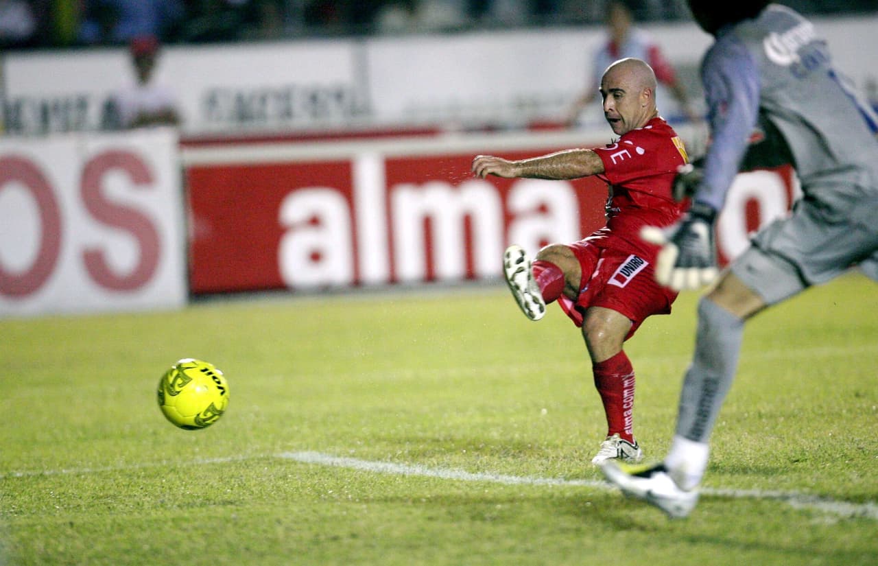 Aquella noche del
<b> 29 de marzo de 2008</b>, las 
<b>Águilas</b> se plantaron en el Luis ‘Pirata’ Fuente y
<b> terminaron goleadas</b>, por un Veracruz que, a la postre, descendió al finalizar el certamen del
<b> Clausura 2008.</b>