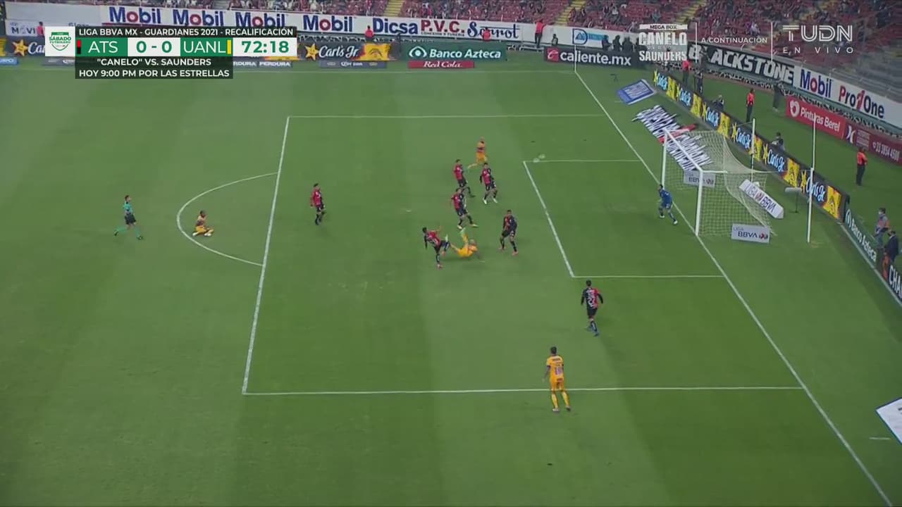 ¡Una 'joyita'! El 'Diente' López casi anota con una chilena