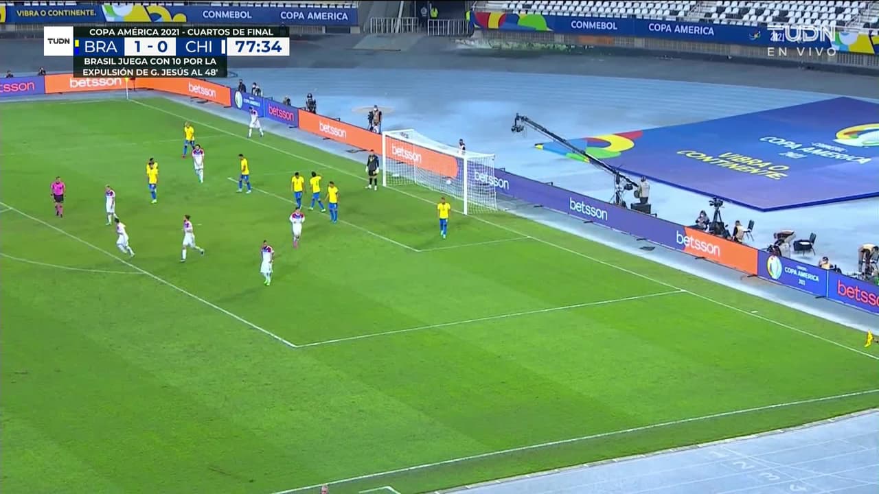 ¡TIRO ATAJADO! disparo por Jean Meneses.