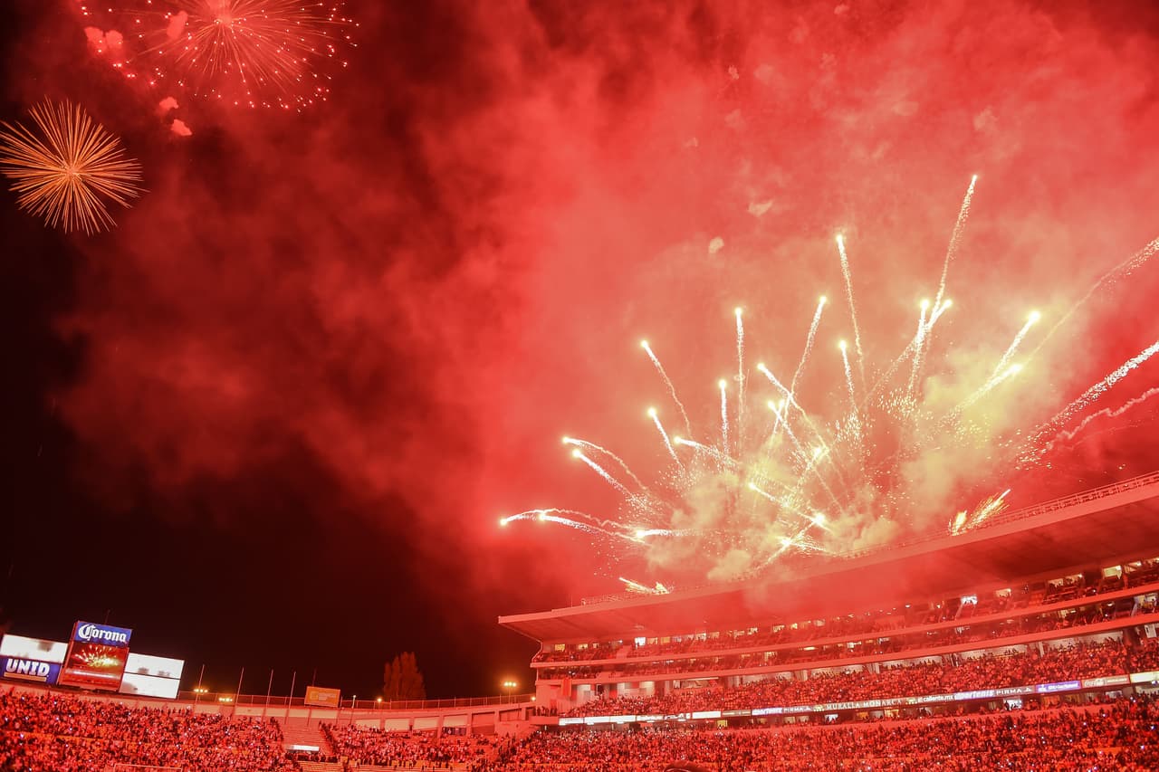 En el partido se vivió la celebración por el aniversario número 30 del Estadio Morelos, casa de Monarcas Morelia.