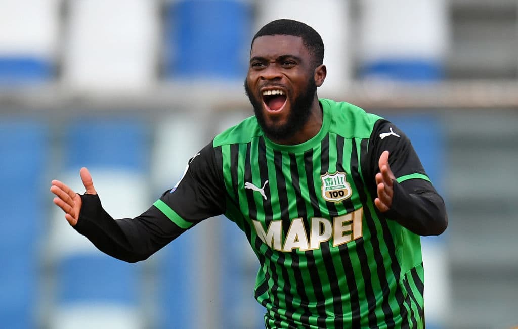 Sassuolo se impone ante Genoa 2-1. Boga y Raspadori dieron la victoria al neroverdi.