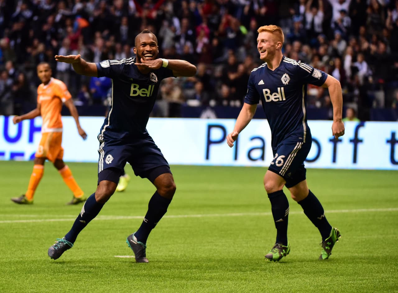 Kendall Watson festeja su gol.