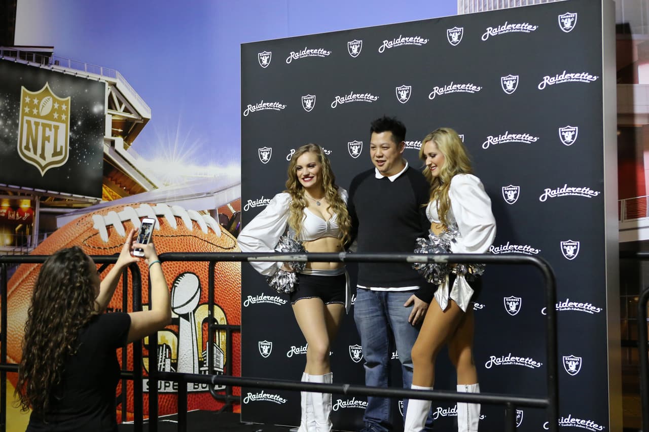 La fiesta ya empezó en San Francisco con motivo del Super Bowl 50, la gente se divierte en el NFL Experience, entre otras atracciones, he aquí las mejores imágenes.
