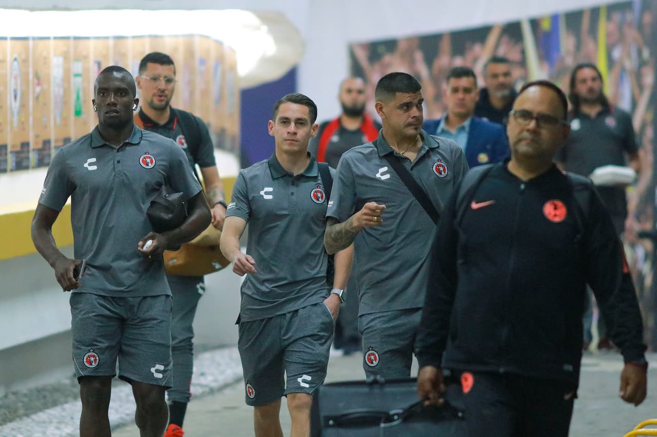 El color de las aficiones y la llegada de América y Tijuana en pos de un boleto a la Final de la Copa MX en partido celebrado en el Estadio Azteca por las Semifinales.