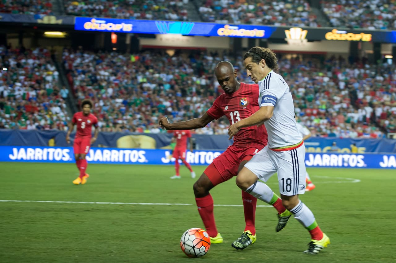 Adolfo Machado. Posición: Defensa. Edad: 31 años. Club: Saprissa (Primera División de Costa Rica. Veces seleccionado: 45. Descripción: Ha pasado por varios equipos Centroamericanos como Alianza de Panamá, Marquense y Comunicaciones de Guatemala y el Marathon de Honduras.