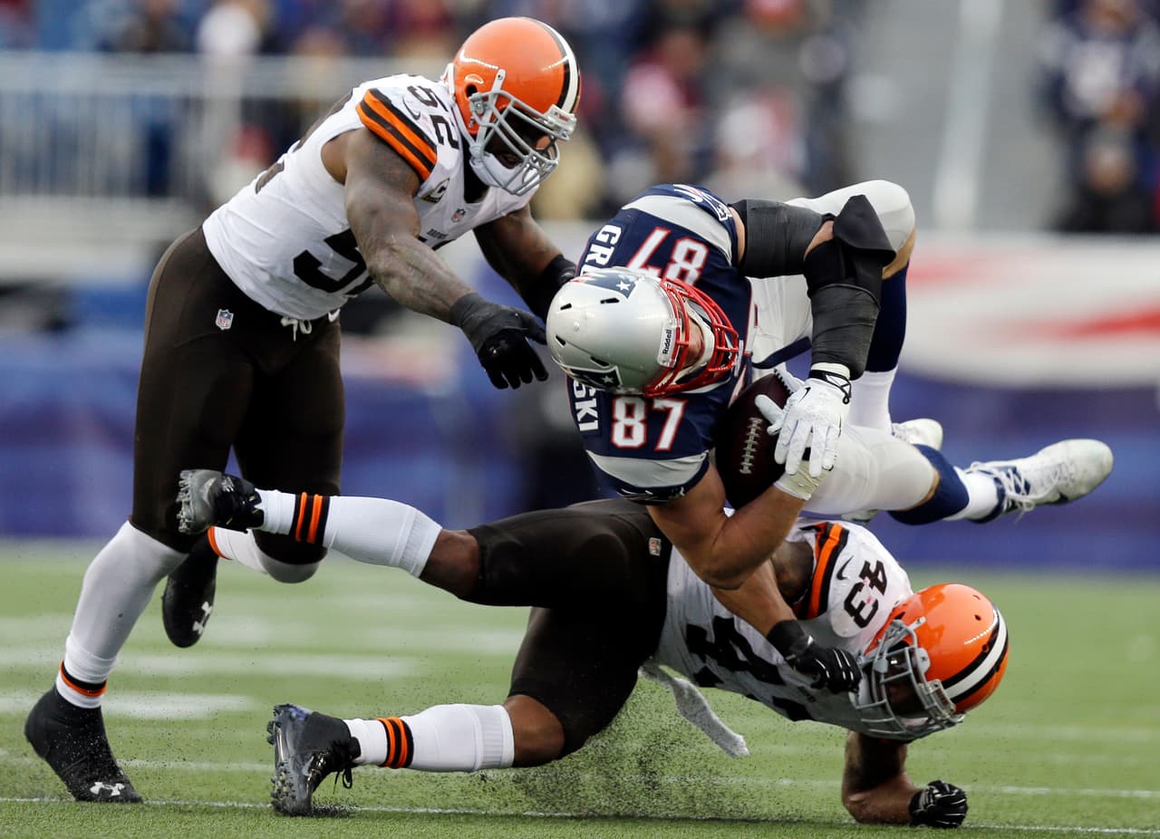 <b>Año 2015 </b>
<ol>
 <li class="MsoNormal" style="color: black; vertical-align: baseline; box-sizing: inherit; outline: 0px;">Distensión en la rodilla (29/11, se perdió un partido de temporada regular)</li>
</ol>