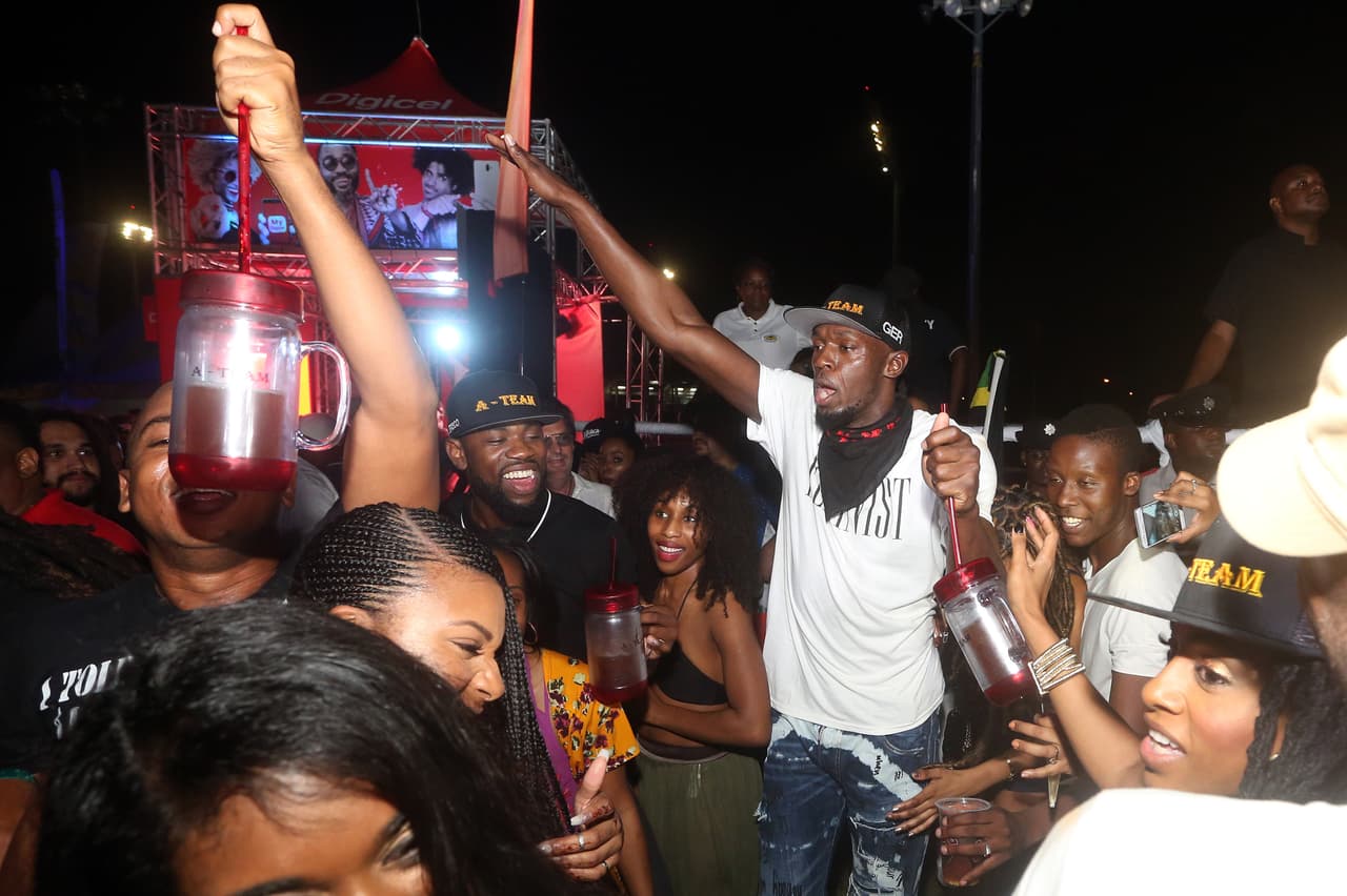 El múltilple campeón Olímpico y leyenda del atletismo (100 y 200 metros planos) fue invitado especial al carnaval de Puerto España, en Trinidad y Tobago. Bolt hizo parte activa de la fiesta Tribe's Ignite, característica del festival trinitario. Se nota que mal no la pasó en la isla caribeña.