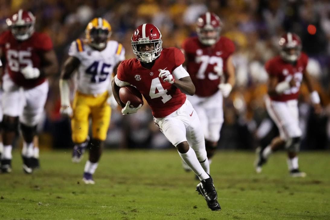 <b>Jerry Jeudy</b> (WR) | Pick 15
<br>Equipo: 
<b>Denver Broncos</b>
<br>College: Alabama