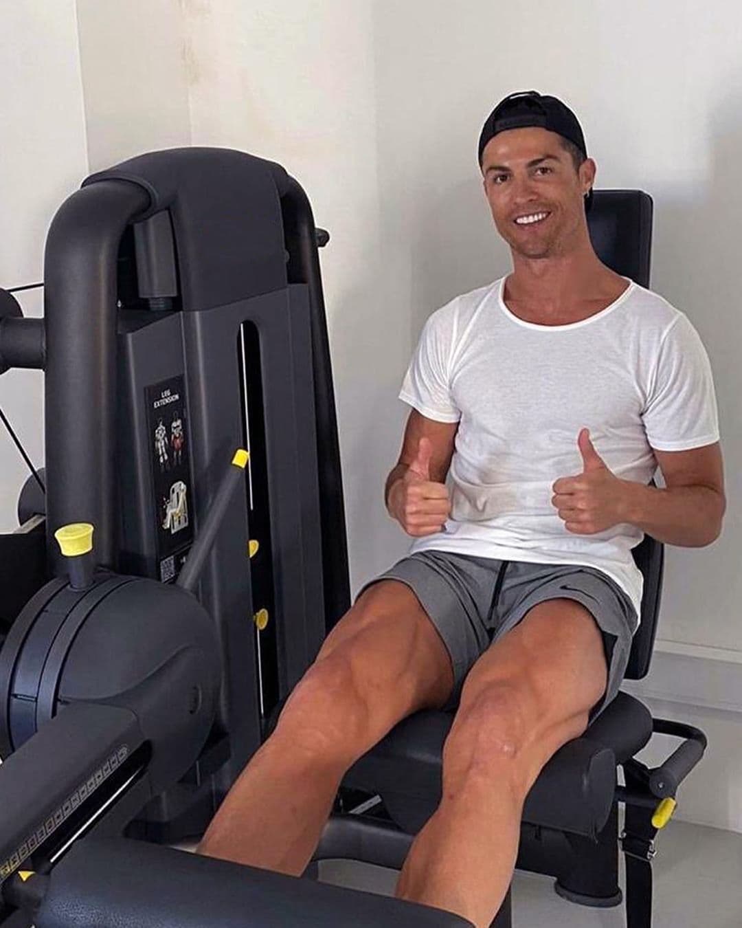 Así es, el goleador de la Juventus estrena su nuevo Gym Virtual: CR7 Fitness by Crunch.