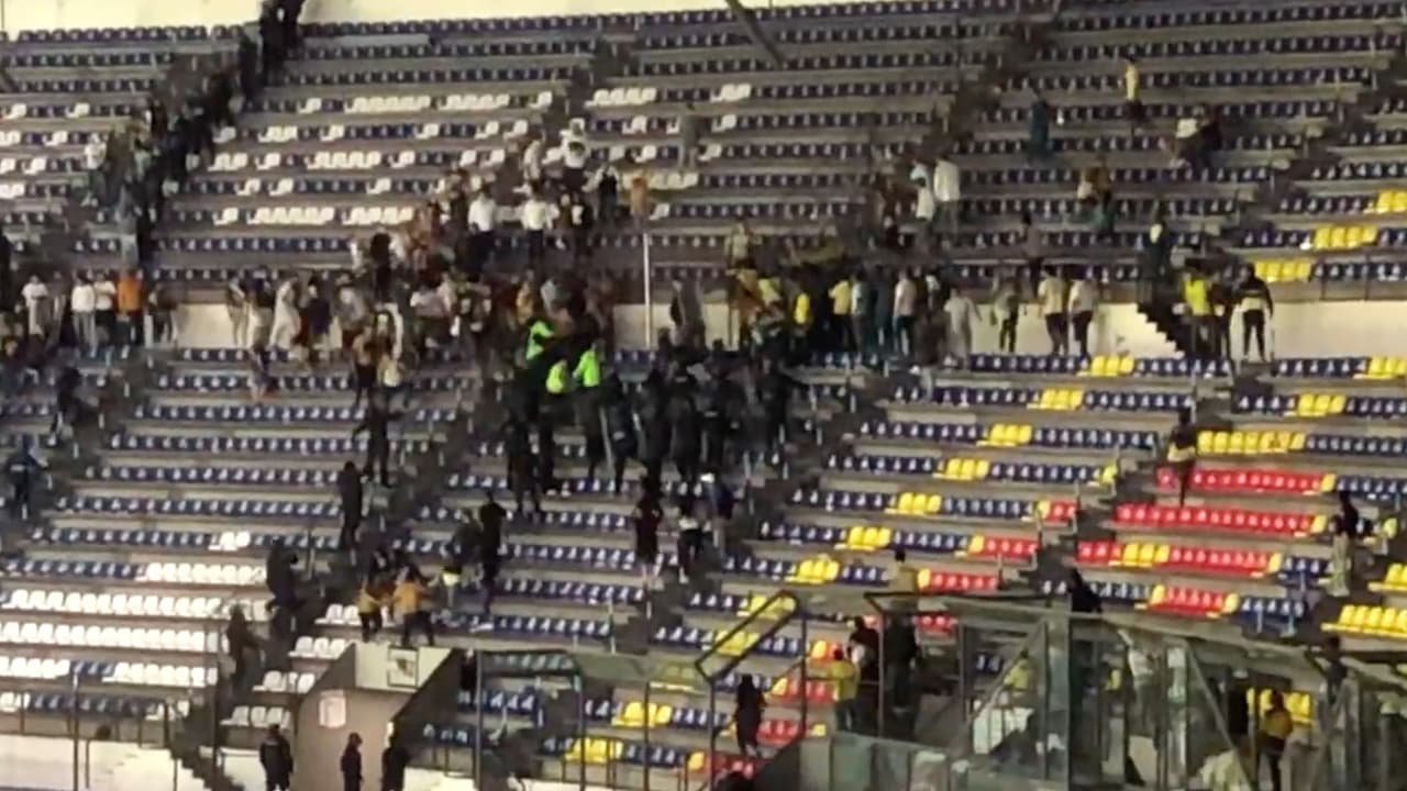 La violencia se presentó entre la afición de América y Pumas