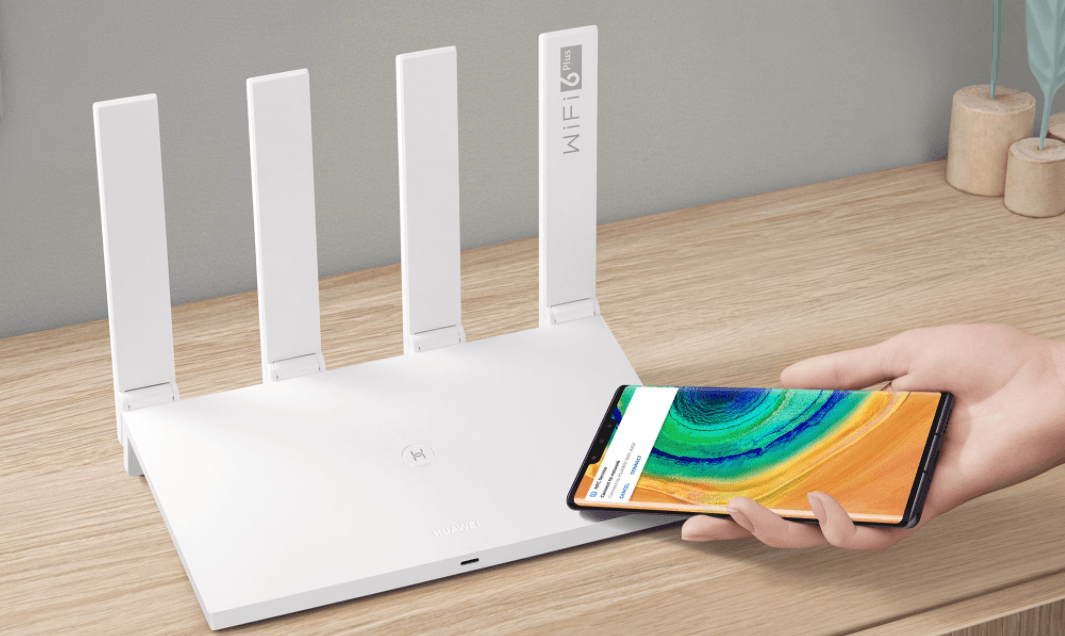 Tal vez su estética deje mucho que desear, pero su tecnología Wifi 6 y Wifi 6+ (exclusiva de Huawei) hace que podamos conectar el teléfono al router por NFC sin escribir contraseñas.