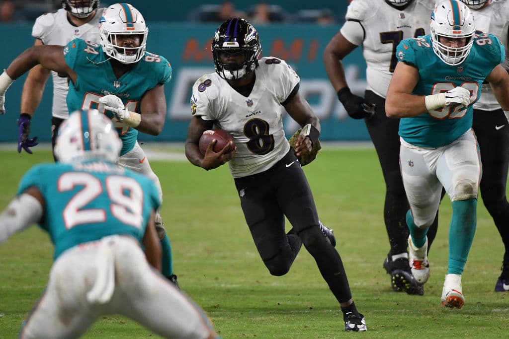 Miami da un golpe de autoridad en su casa y vencen 10-22 a los Baltimore Ravens de Lamar Jackson.