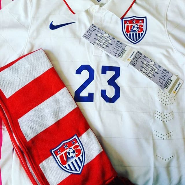 Los fanáticos de México y EU han comenzado a llegar a las inmediaciones del Rose Bowl en Pasadena, California, para ser testigos de un juego determinante. En este partido está en juego la clasificación para la Copa Confederaciones 2017, torneo de antesala del Mundial de Rusia 2018, en donde participarán los mejores de cada continente. (Foto: meg_ann96)