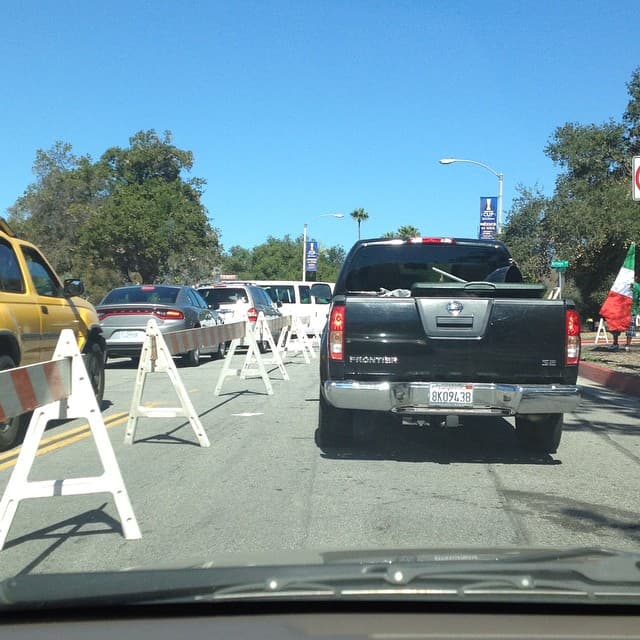 Los fanáticos de México y EU han comenzado a llegar a las inmediaciones del Rose Bowl en Pasadena, California, para ser testigos de un juego determinante. En este partido está en juego la clasificación para la Copa Confederaciones 2017, torneo de antesala del Mundial de Rusia 2018, en donde participarán los mejores de cada continente. (Foto: sweetgeorgianpeach)