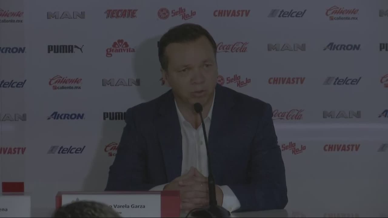 ¡A Tena se le va la luz con Chivas!