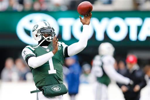 Michael Vick, quarterback (AP-NFL).