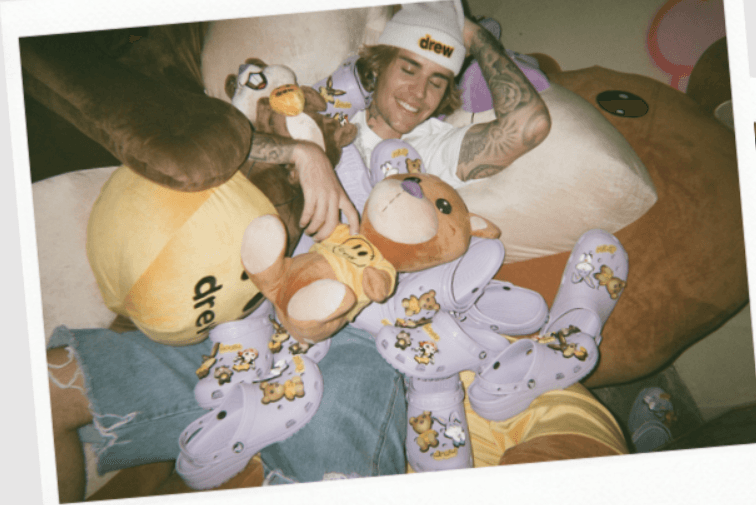 Justin Bieber, Post Malone y otros colaboraron con la marca y apostaron por el regreso del calzado cómodo.