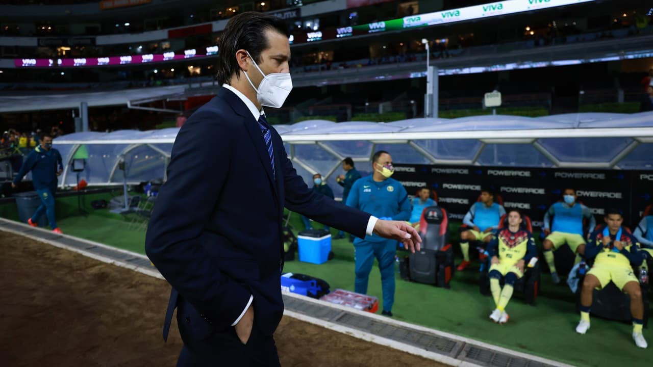 Solari y la posibilidad de que renuncie al América: “¡No!”